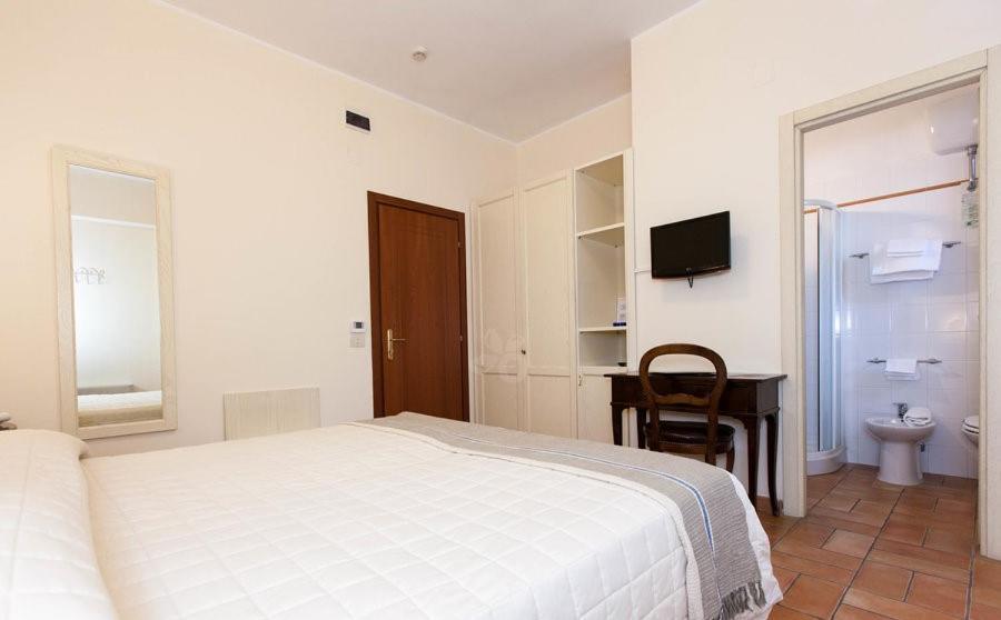 Hotel Giardino Suites&Spa Numana Bagian luar foto
