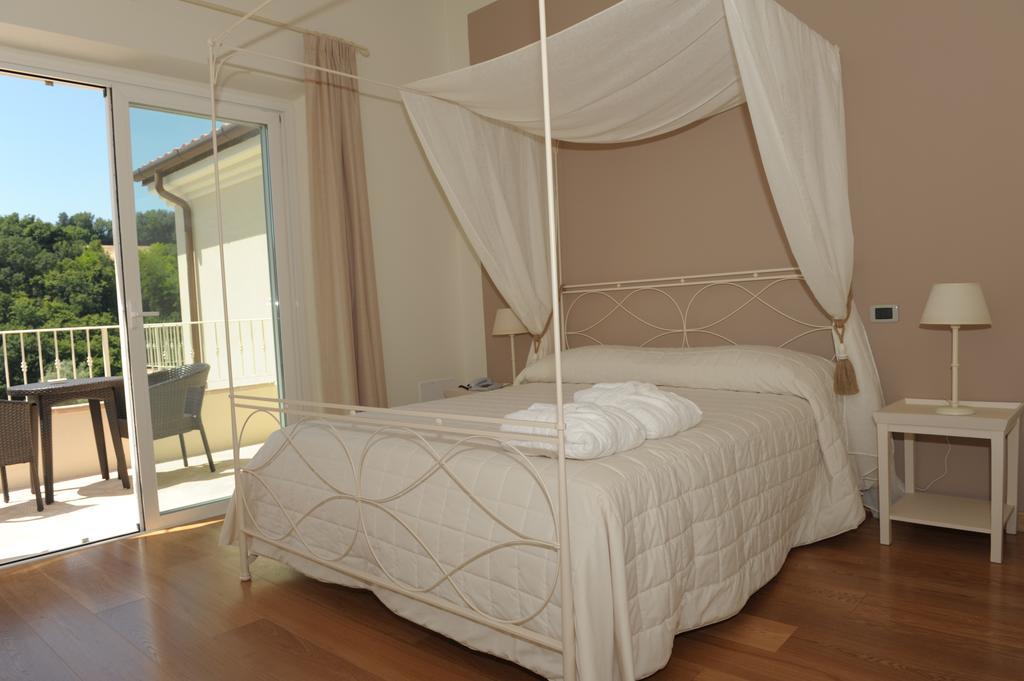 Hotel Giardino Suites&Spa Numana Bagian luar foto