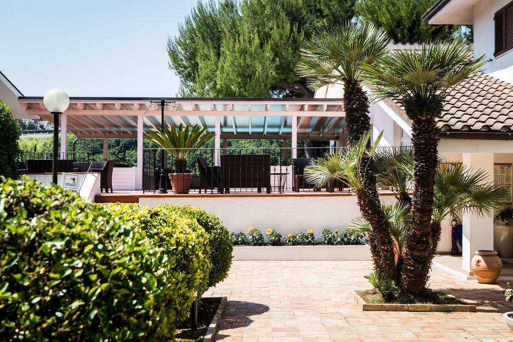 Hotel Giardino Suites&Spa Numana Bagian luar foto