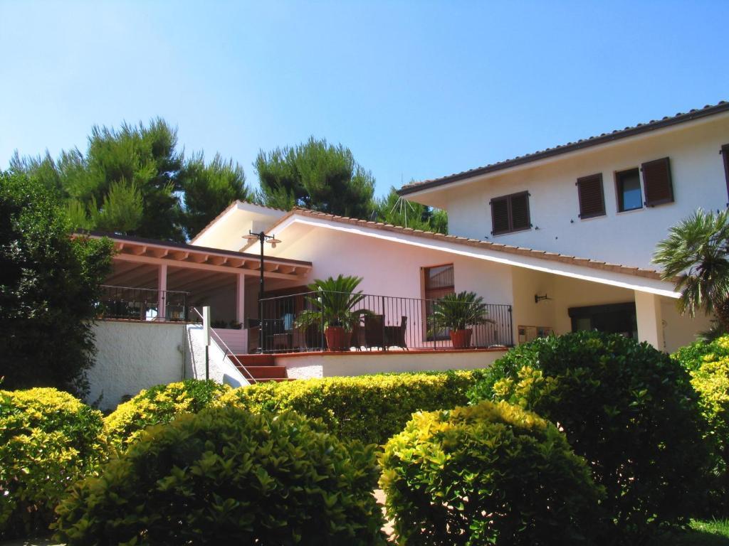 Hotel Giardino Suites&Spa Numana Bagian luar foto
