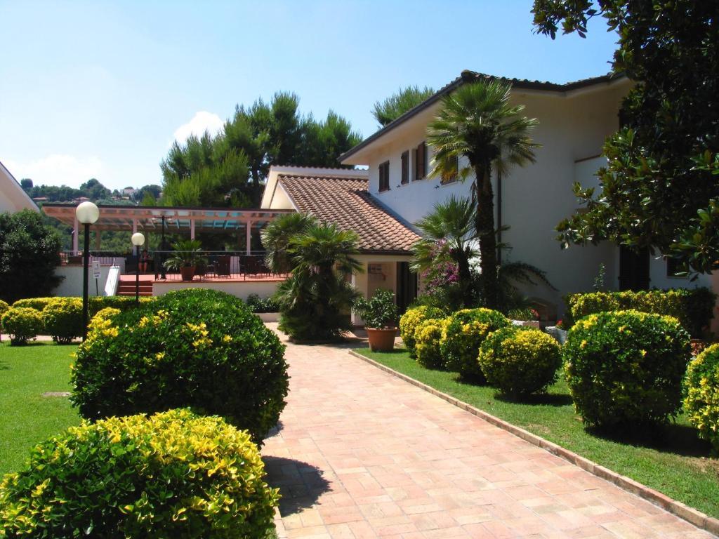Hotel Giardino Suites&Spa Numana Bagian luar foto